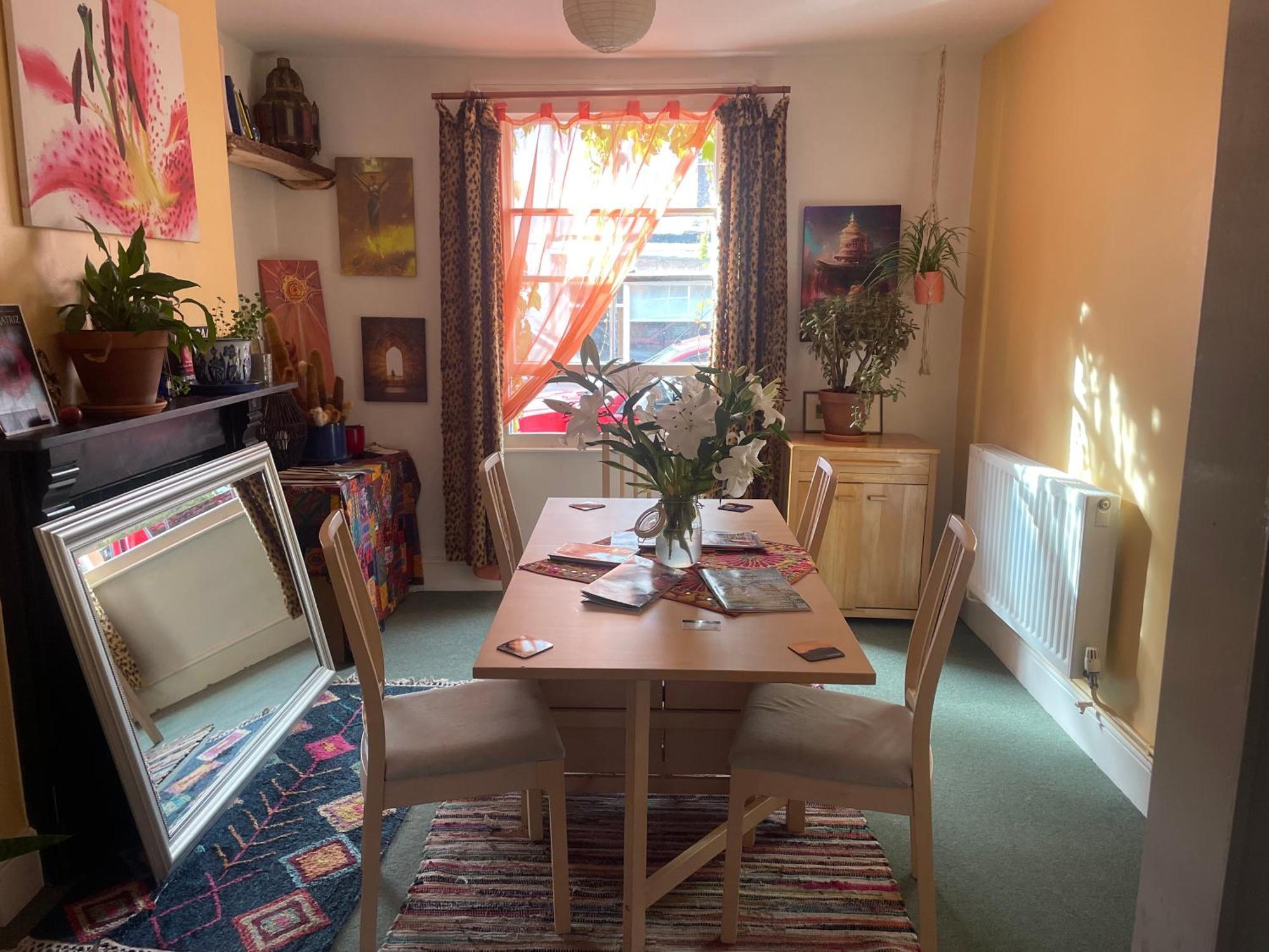Homestay In The Heart Of Avalon Glastonbury Eksteriør billede